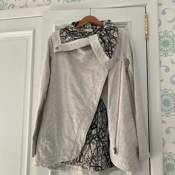 Lululemon savasana method wrap ghost nesting bird jacket size 6 - Picture 7 of 10